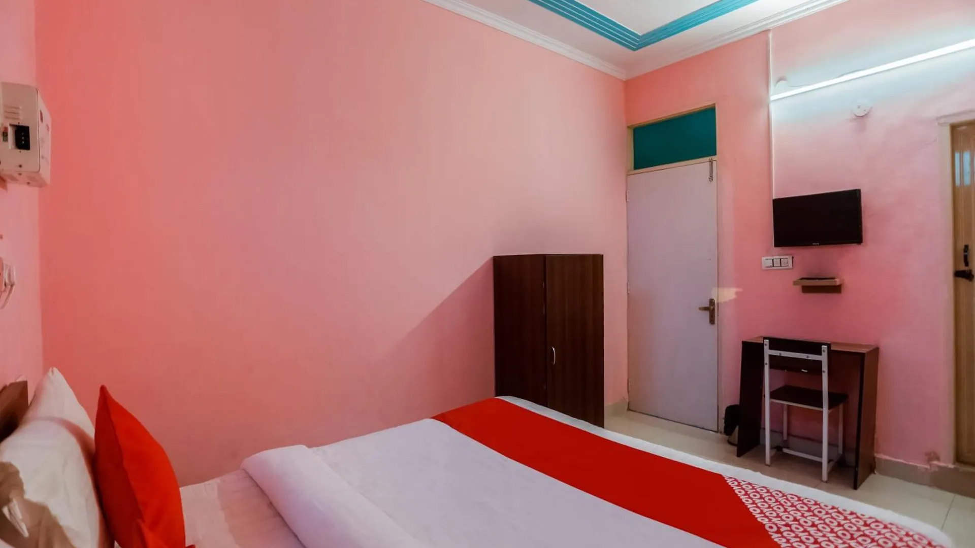 Hotel O Peak Inn Delhi