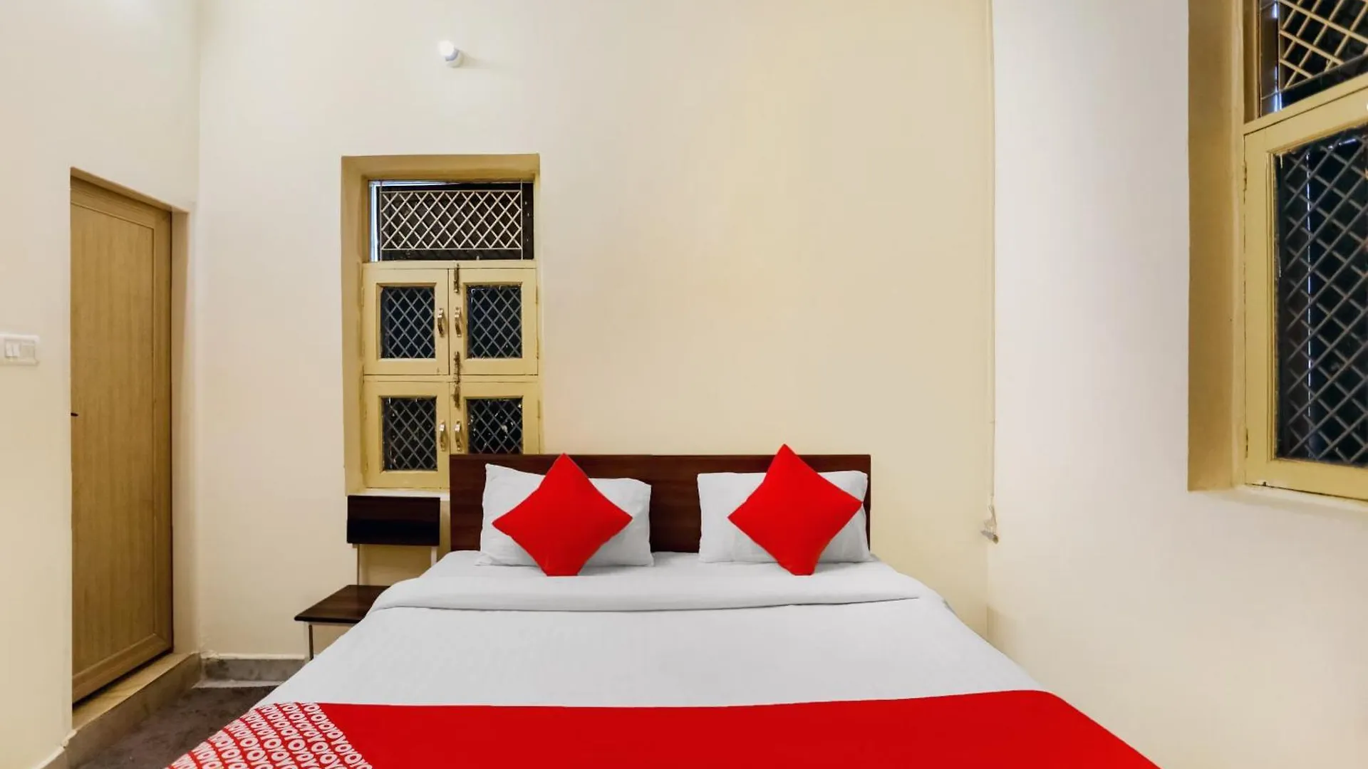 Hotel O Peak Inn Delhi