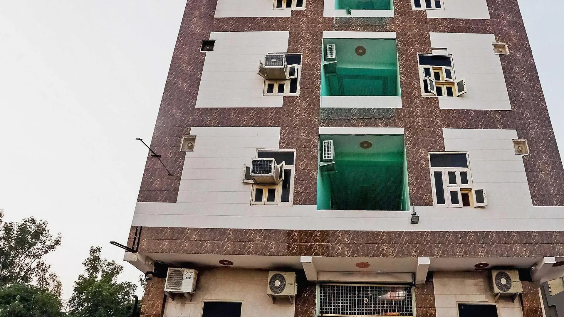 ****  Hotel O Peak Inn Delhi  India