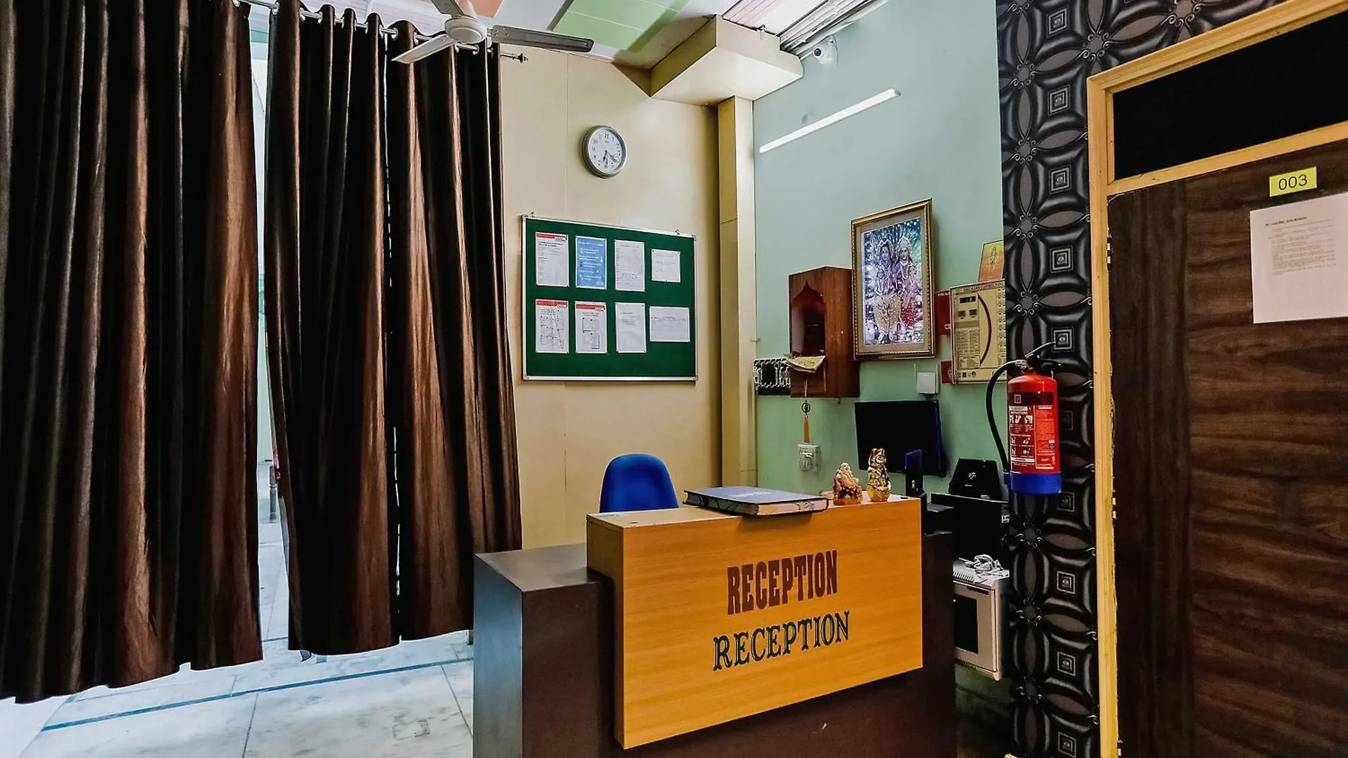 Hotel O Peak Inn Delhi  4*, Delhi (National Capital Territory of India)