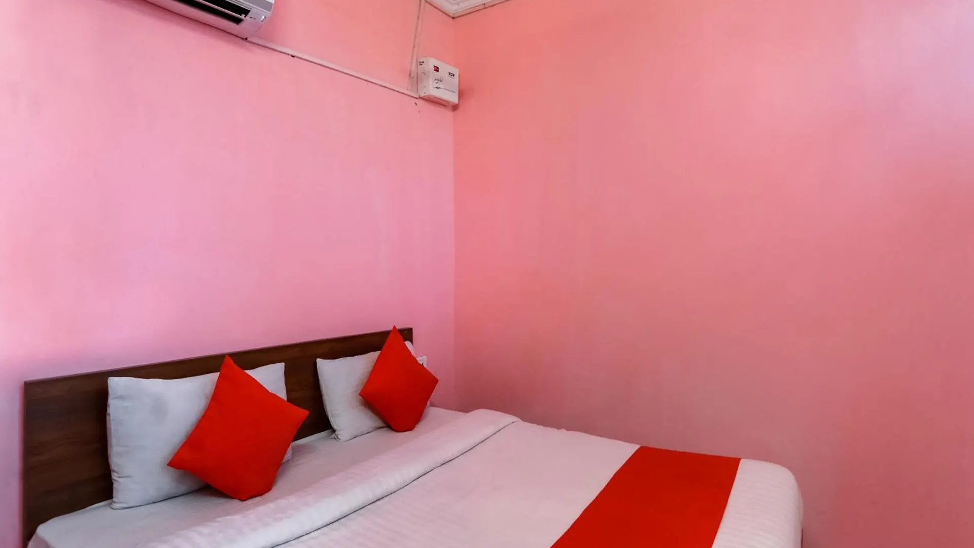 Hotel O Peak Inn Delhi