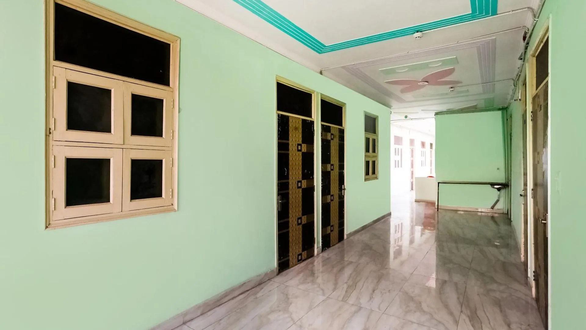 Hotel O Peak Inn Delhi   Delhi (National Capital Territory of India)