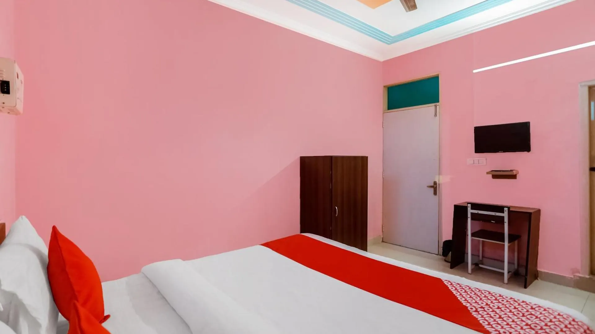 Hotel O Peak Inn Delhi  Delhi (National Capital Territory of India)