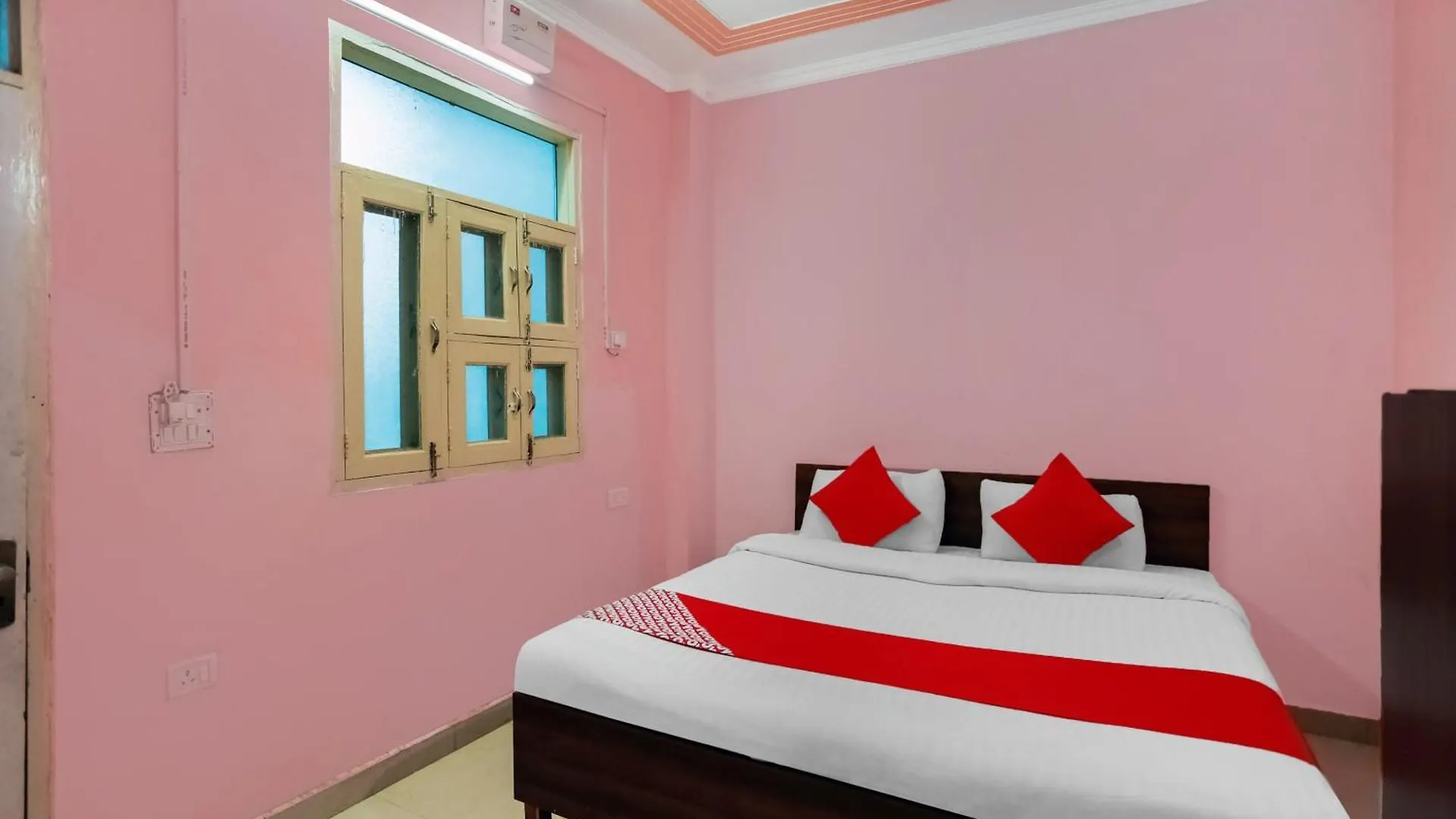 Hotel O Peak Inn Delhi