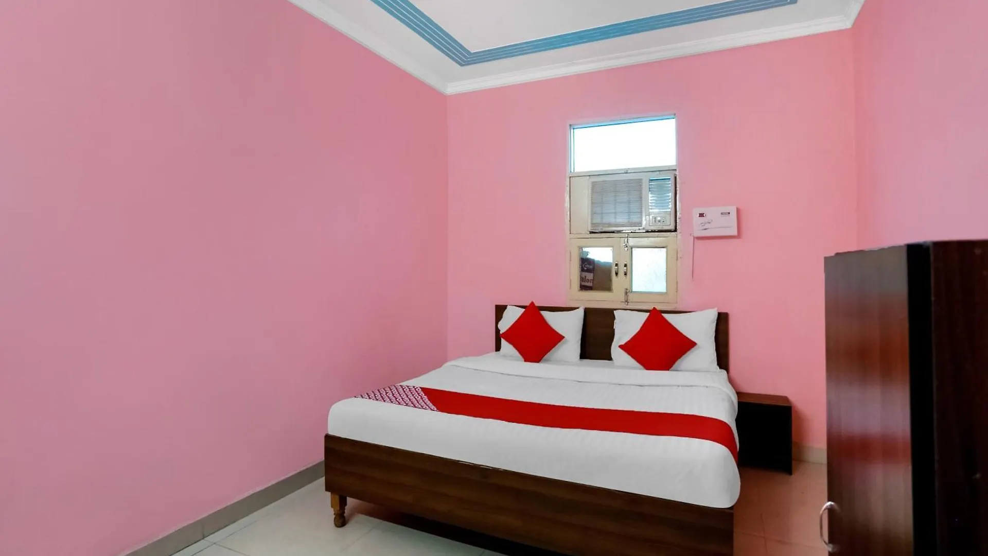 Hotel O Peak Inn Delhi  4*, Delhi (National Capital Territory of India) India