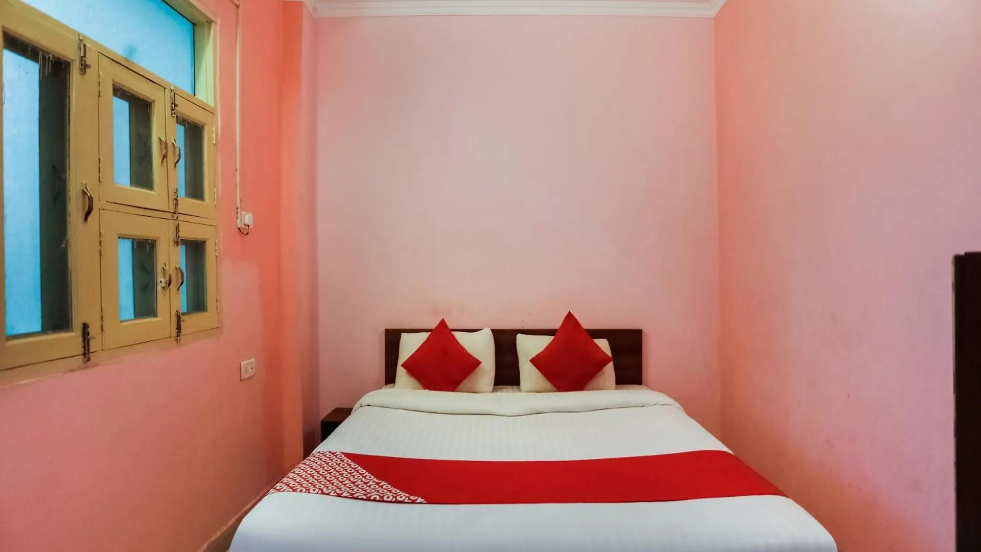 Hotel O Peak Inn Delhi