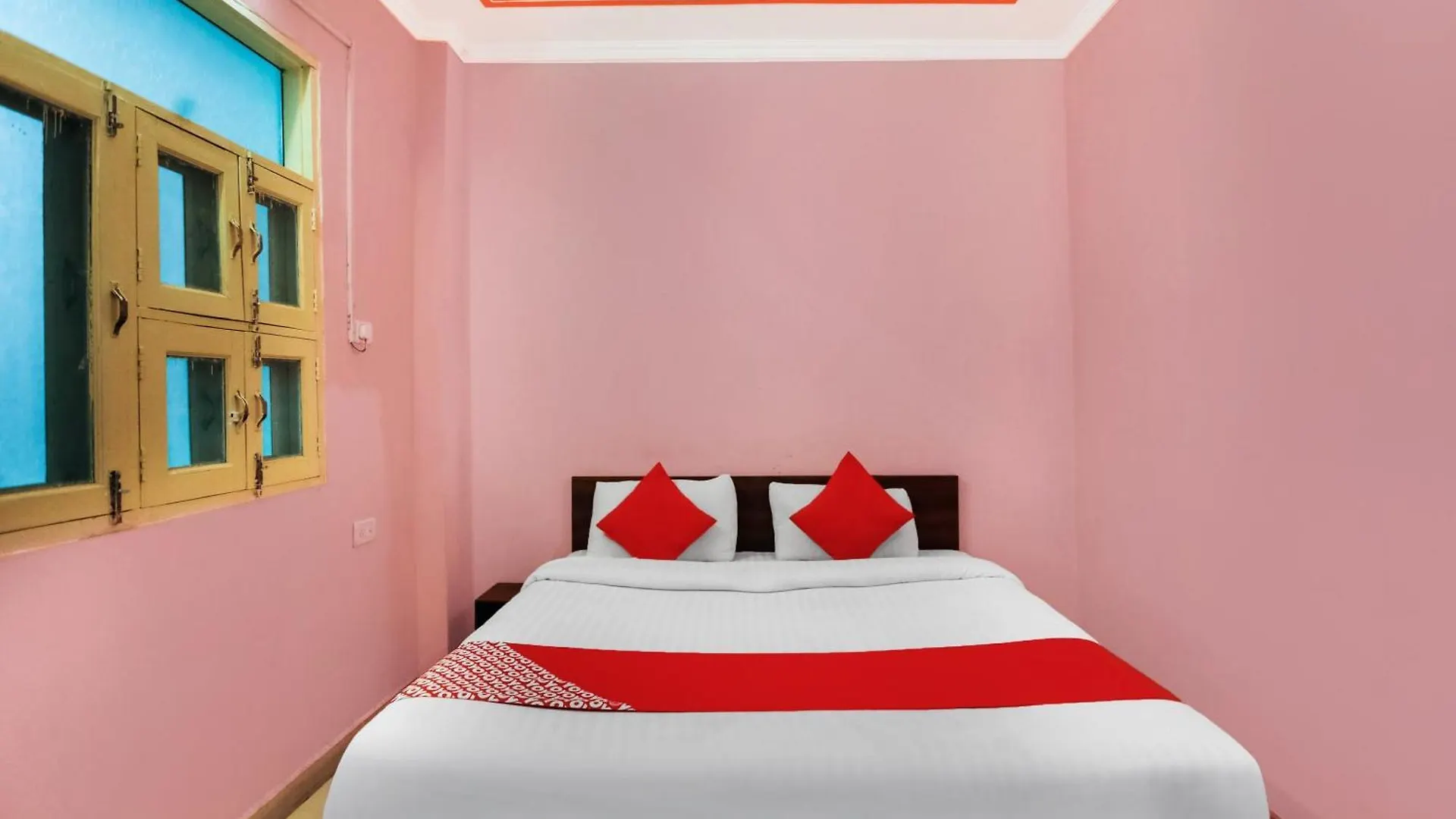 Hotel O Peak Inn Delhi