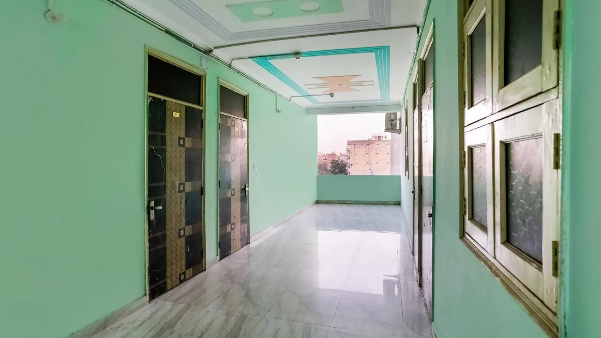 Hotel O Peak Inn Delhi